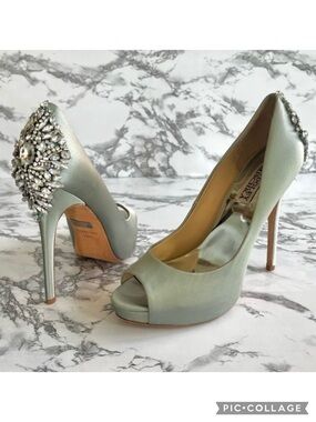 Badgley Mischka Kiara Heels Mint Green Crystal Satin Platform Pumps 7 Stilettos